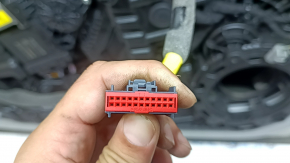Дверь в сборе передняя левая Volvo XC60 18-26 Keyless, серебро 711, хром молдинг, царапины, царапины на молдинге, царапины на накладках, сколы, песок, тычки