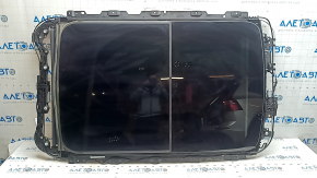 Панорама у зборі Volvo XC60 18-26 чорна шторка, подряпини, шторка вилізла з паза