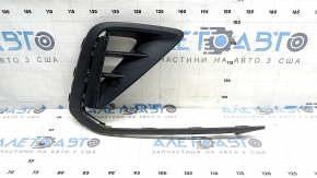 Решетка бампера правая VW Jetta 25-26 без птф, структура