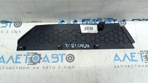 Накладка боковая центральной консоли левая задняя Volvo XC60 18-26 черная, нижняя