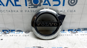 Эмблема решетки радиатора grill Volvo XC60 18-21 без камеры, песок, царапина