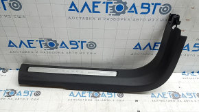 Накладка порога передняя левая Volvo XC60 18-26 черная с хром вставкой, царапины, царапины на хроме