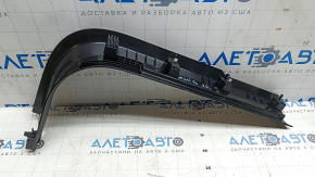 Накладка порога передняя правая Volvo XC60 18-26 черная с хром вставкой, царапины, царапины на хроме