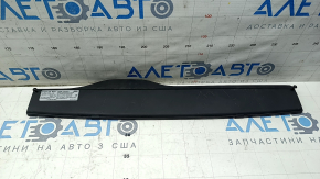 Крышка воздухоприемника Audi A3 22-26 царапины