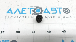 Відбійник капота правий VW Taos 22-26