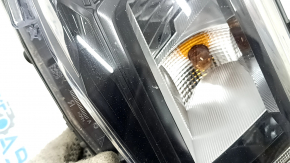 Фара передняя правая в сборе VW Taos 22-24 LED, мусор внутри, тычки
