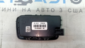 Плафон освещения задний левый Volvo XC60 16-22 черный, трещина