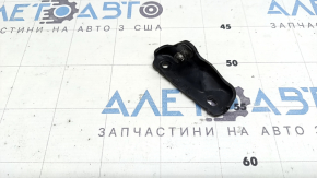 Кронштейн амортизатора двери багажника на кузове правый Toyota Highlander 20-26