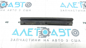 Ущільнювач капота лівий VW Taos 22-25