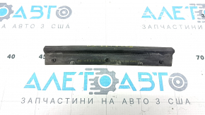 Ущільнювач капота правий VW Taos 22-25