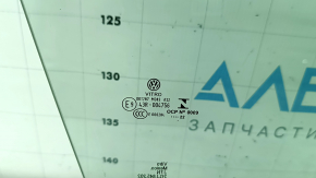 Скло дверей передніх правих VW Taos 22-25