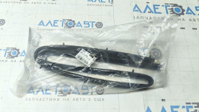 Ущільнювач дверей на порозі правий Mazda CX-5 13-16