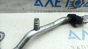 Трубка кондиционера компрессор-печка первая Audi A3 22-23 без колпачка