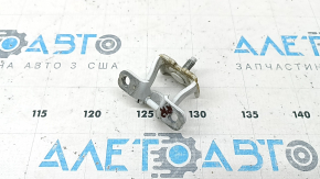 Петля двери багажника правая VW Taos 22-25