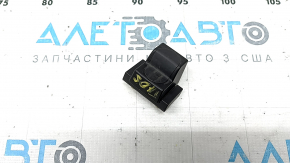 Отбойник двери багажника правый VW Taos 22-25 на кузове