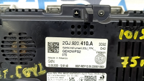 Щиток приборов VW Taos 22-23 75к, царапины, в копоти
