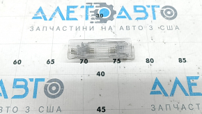 Плафон освещения багажника правый VW Taos 22-25 в обшивке арки