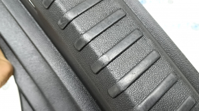 Накладка проема багажника VW Taos 22-25 черная, царапины