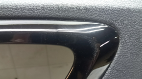 Обшивка двери карточка задняя левая Jeep Compass 22-24 серая с черным, вставка кожа коричневая, под пищалку, под чистку, царапины, побелел пластик