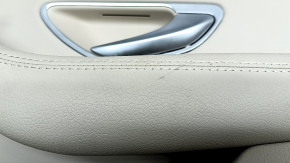 Обшивка двери карточка задняя правая Mercedes C-class W205 17-21 кожа бежевая, без шторки, вставка под дерево, подлокотник кожа бежевая, верх черный, с ручкой и накладками, царапины, тычки