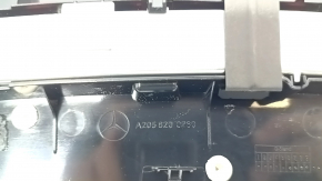 Стоп сигнал Mercedes C-class W205 16-21 с бежевой накладкой