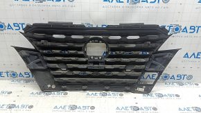 Решетка радиатора grill Nissan Kicks 21-24 SR под камеру, хром молдин, песок, царапины