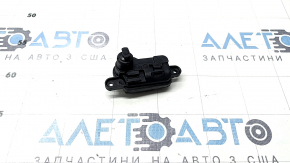 Замок лючка бензобака VW Taos 22-25