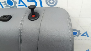 Спинка заднього ряду сидінь 2 ряд ліва Nissan Kicks 21-23 шкіра сіра з чорною вставкою, сіра та червона строчка, під чистку, прим'ято