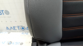 Пасажирське сидіння Nissan Kicks 21-23 з airbag, механічне, з підігрівом, шкіра сіра з чорним, сіра та червона строчка, під чищення