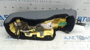 Боковушка заднього сидіння 2 ряд права Nissan Kicks 18-25 шкіра сіра, з подушкою, під чищення