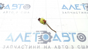 Фішка на датчик подушки безпеки передній VW Taos 22-25 на телевізорі