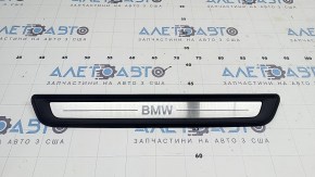 Накладка порога передняя правая наружная BMW 3 G20 19-26 хром, надпись BMW, царапины