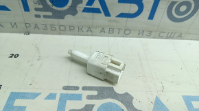 Датчик включения стоп сигнала Nissan Kicks 18-25