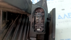 Фара передняя левая Ford Escape MK3 17-19 рест, галоген, светлая, царапины под стеклом