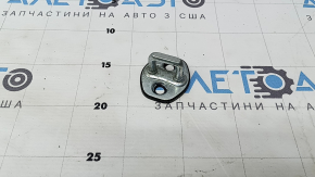 Скоба замку двері задньої лівої Kia Sorento 16-20