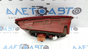 Фонарь внутренний крышка багажника правый Kia Sorento 19-20 галоген, царапины