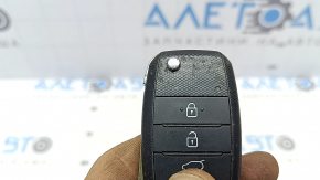 Ключ Kia Sorento 16-20 4 кнопки, нет 1 кнопки, царапины, потертости