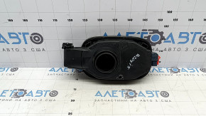 Лючок бензобака з корпусом Mercedes C-class W205 16-21 зламаний носик