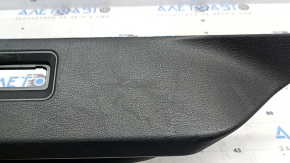 Накладка обшивки арки верхняя левая Mazda CX-30 20-26 черная, царапины