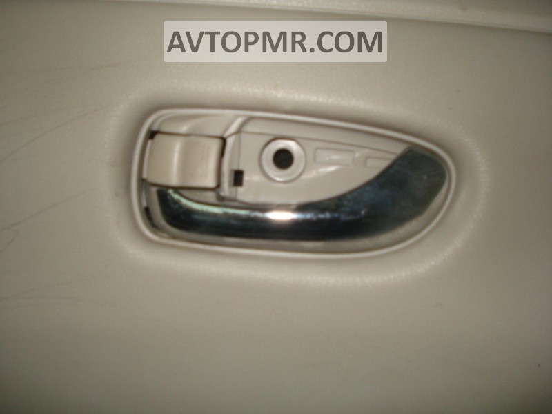 Ручка двери внутр задняя левая Nissan Leaf 11-12