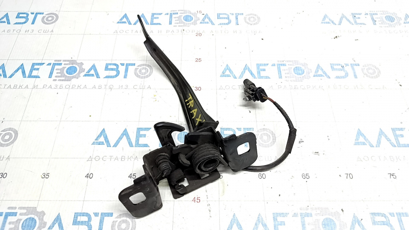 Замок капота Chevrolet Trax 19-22 с датчиком