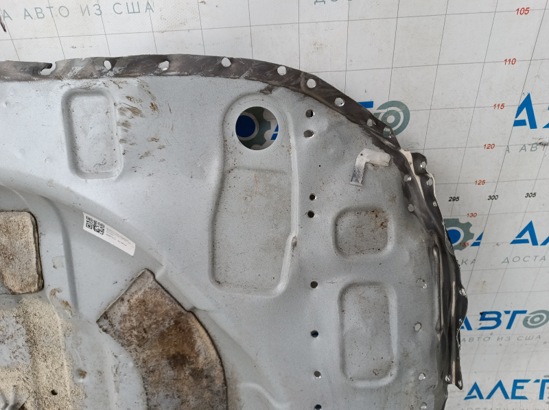 Корыто багажника Toyota Prius 50 16-22 FWD высверлено, замято