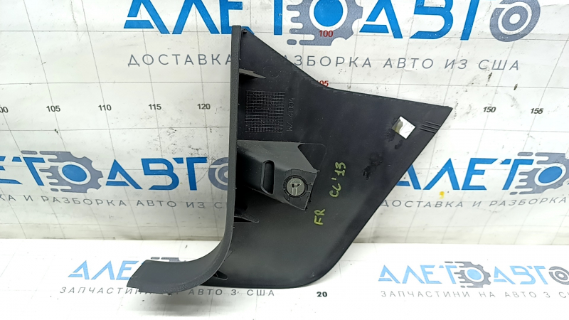 Накладка передней стойки нижняя правая VW CC 08-17 черная, царапины