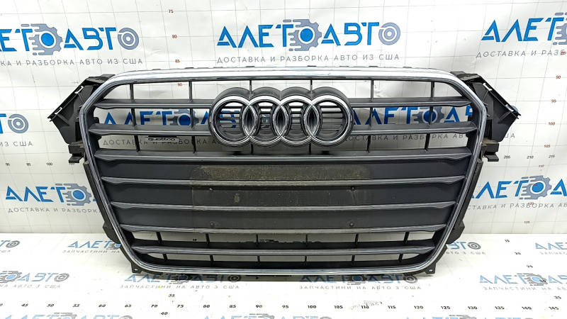 Решетка радиатора в сборе Audi A4 B8 13-16 рест мат, с эмблемами, песок, царапины, не заводские отверстия