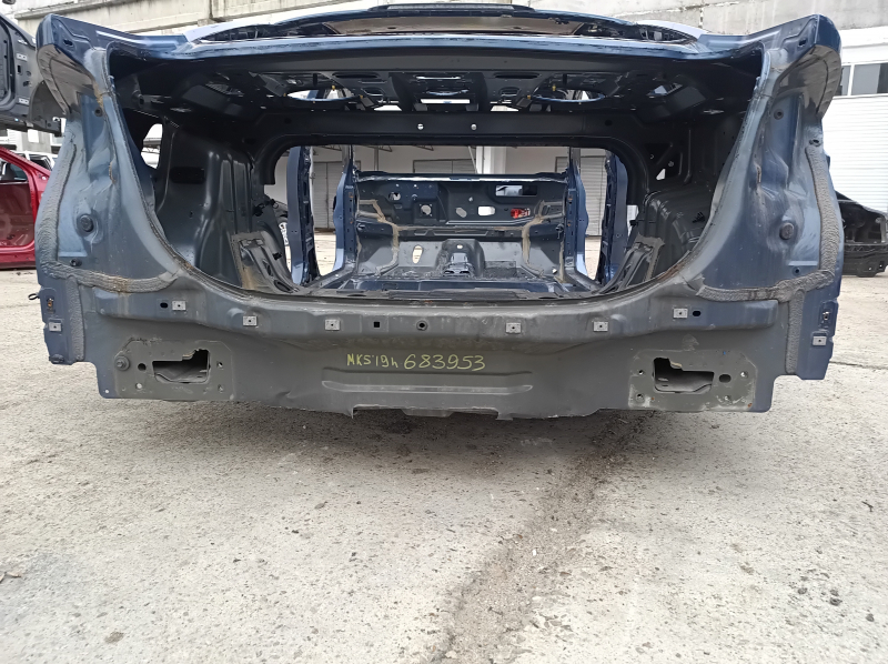 Задняя панель Ford Fusion mk5 13-20 на кузове, синяя