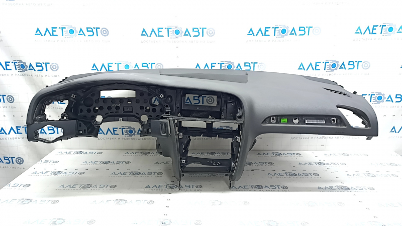 Торпедо передняя панель с AIRBAG Audi A4 B8 13-16 рест, черная, с накладками, царапины