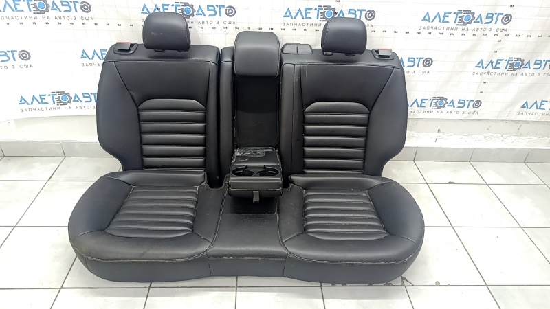Задний ряд сидений 2 ряд Ford Fusion mk5 17-20 кожа черная, под химчистку, вмятина