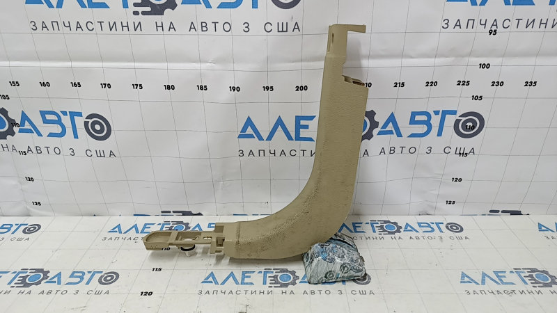 Накладка передней стойки нижняя левая Ford Fusion mk5 13-16 бежевая, царапины, под чистку
