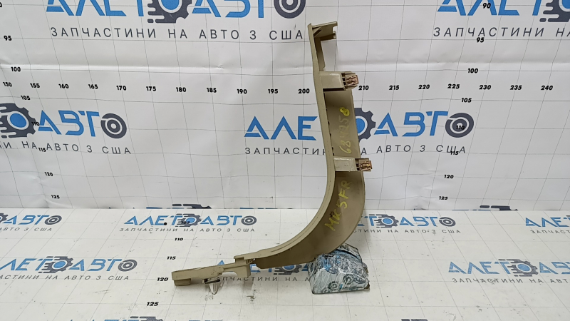 Накладка передней стойки нижняя правая Ford Fusion mk5 13-16 бежевая, под чистку, затерта, царапины