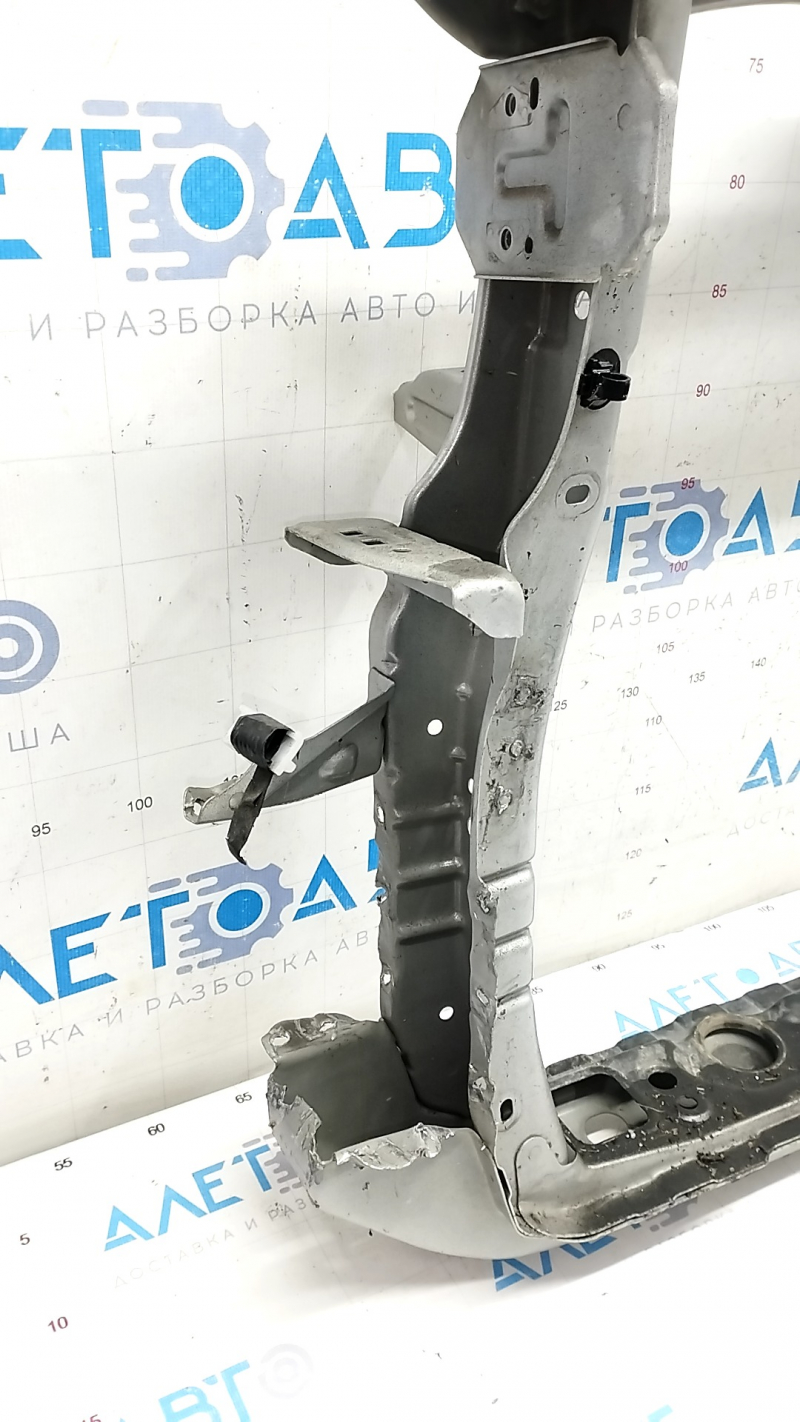 Телевизор панель радиатора в сборе Lexus RX300 RX330 RX350 RX400h 04-08 без окуляров